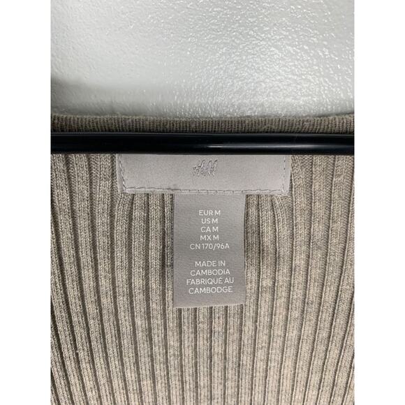 H&M Gray Ribbed Knit Long Sleeve sweater Dress Size Medium - Picture 3 of 4